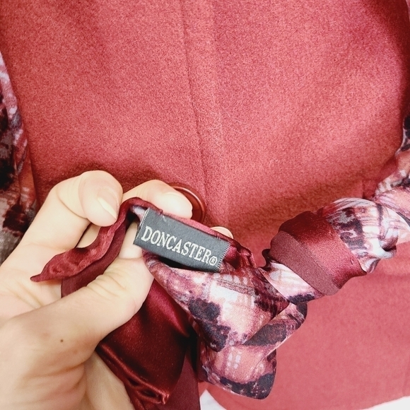 Doncaster Cashmere Jacket - Picture 8 of 11